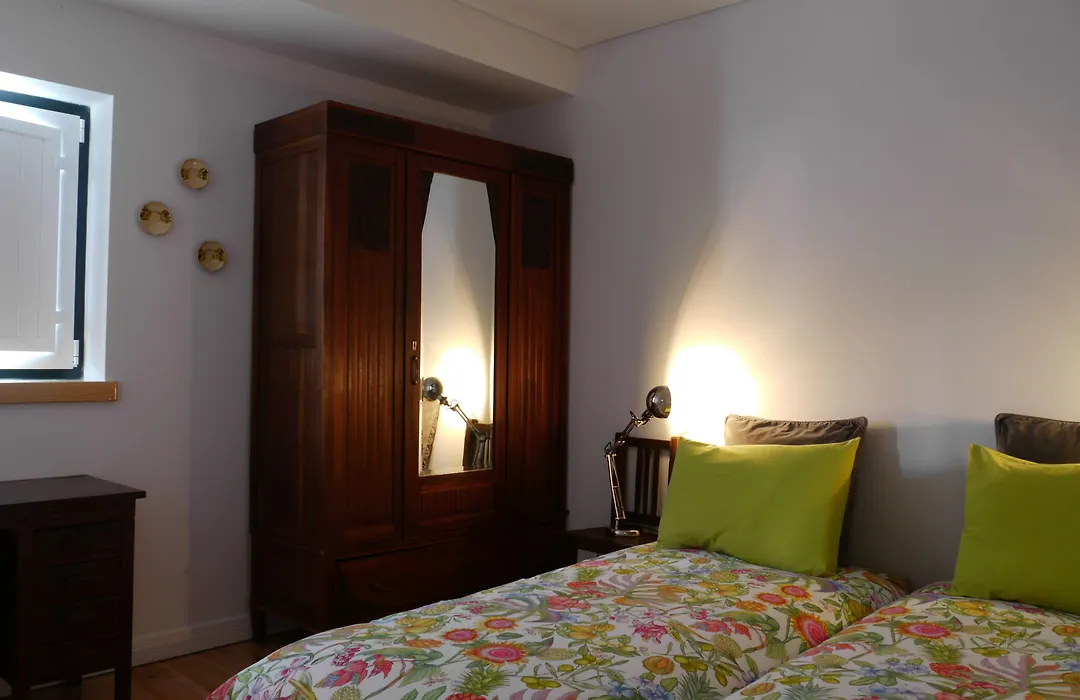 Cacilhas Guest Apartments-1