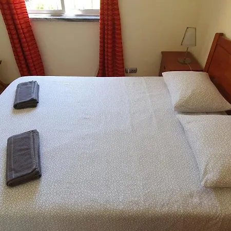 Margarida Guest House - Rooms Lisbon South By Rosado-3